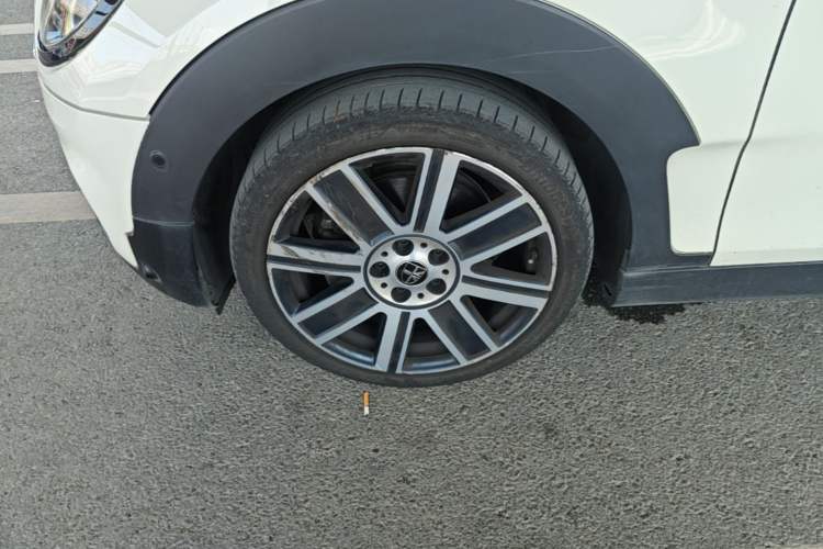 Used MINI Clubman 2022 Updated 2.0T COOPER S Left Front Wheel Hub
