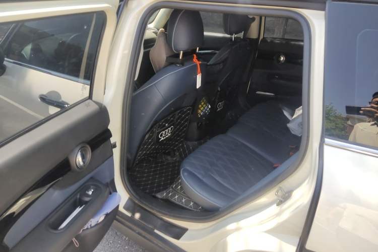 Used MINI Clubman 2022 Updated 2.0T COOPER S Left Rear Seat