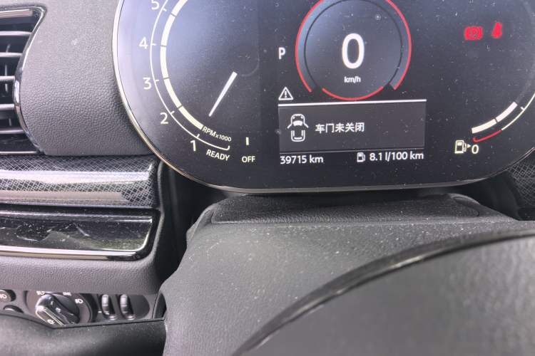 Used MINI Clubman 2022 Updated 1.5T COOPER Odometer Close Up