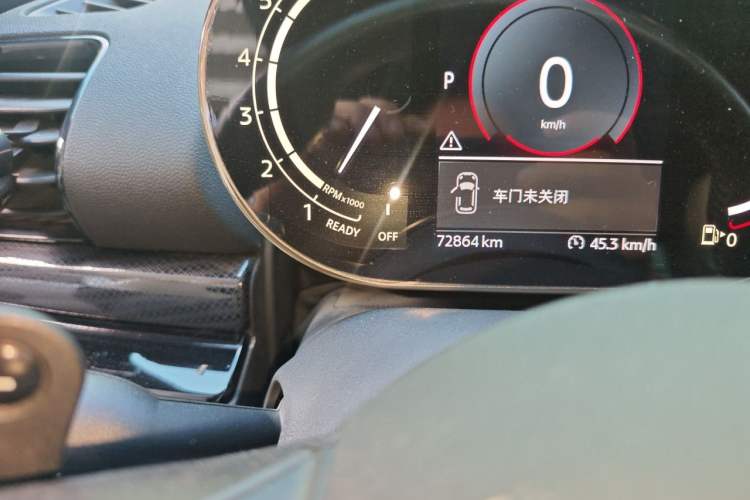 Used MINI Clubman 2022 Updated 2.0T COOPER S Odometer Close Up