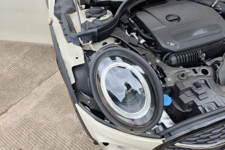 Used MINI Clubman 2022 2.0T COOPER S Right Front Headlight