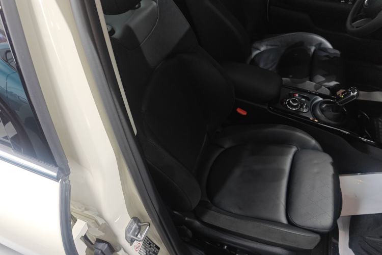 Used MINI Clubman 2022 2.0T COOPER S Right Front Seat