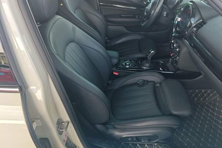 Used MINI Clubman 2022 Updated 2.0T COOPER S Right Front Seat