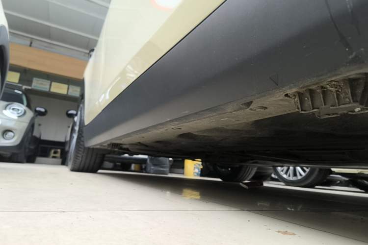 Used MINI Clubman 2022 2.0T COOPER S Right Side Sill
