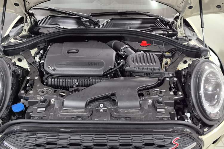 Used MINI Clubman 2022 Updated 2.0T COOPER S Engine Bay
