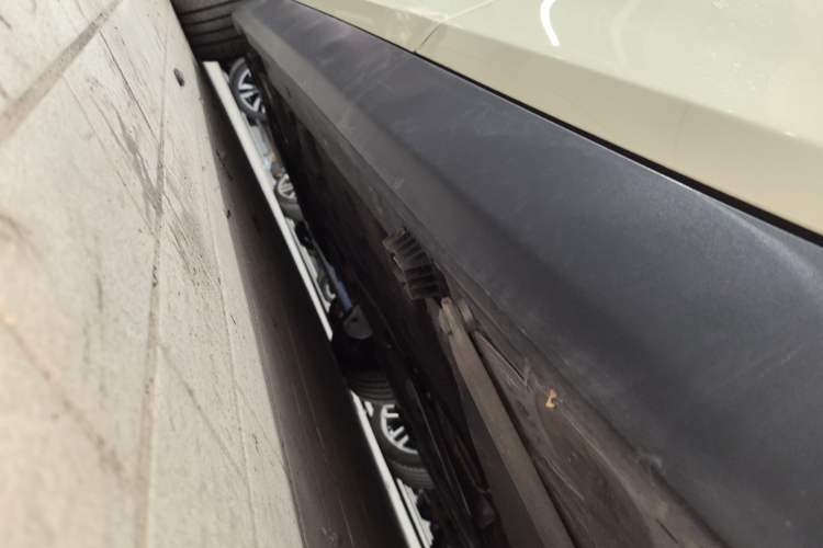Used MINI Clubman 2022 Updated 2.0T COOPER S Left Side Sill
