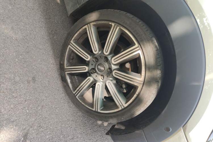 Used MINI Clubman 2022 1.5T COOPER Connoisseur Right Front Wheel Hub