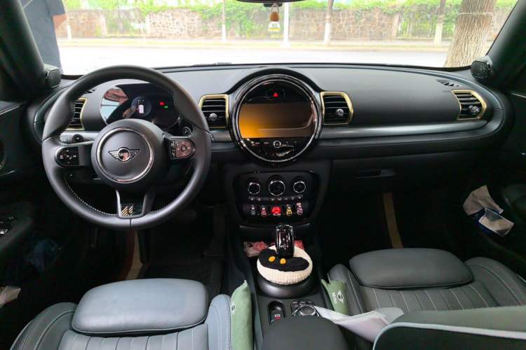 Used MINI Clubman 2023 2.0T COOPER S Free Spirit Special Edition Center Console