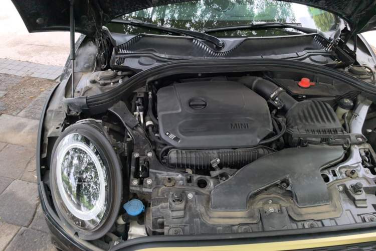 Used MINI Clubman 2023 2.0T COOPER S Free Spirit Special Edition Engine Bay Right