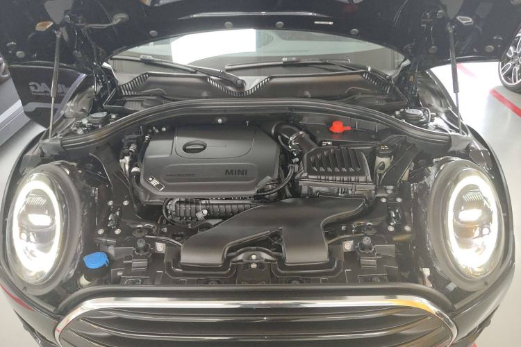 Used MINI Clubman 2023 1.5T COOPER Connoisseur Engine Bay