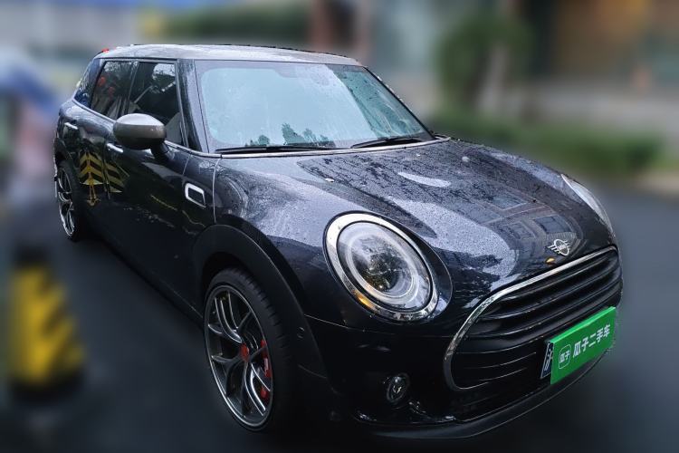 Used MINI Clubman 2023 1.5T COOPER Connoisseur Front Right 45 Deg