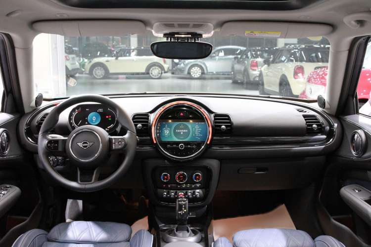 Used MINI Clubman 2023 1.5T COOPER Connoisseur Interior 1