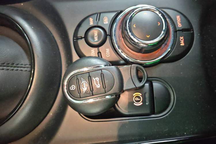 Used MINI Clubman 2023 Revised 2.0T COOPER S Connoisseur Interior 1
