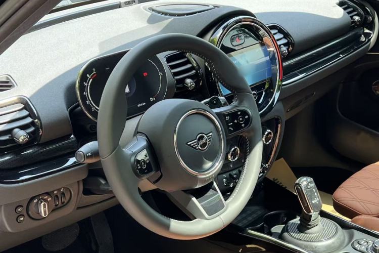 Used MINI Clubman 2023 Revised 2.0T COOPER S Connoisseur Interior 10