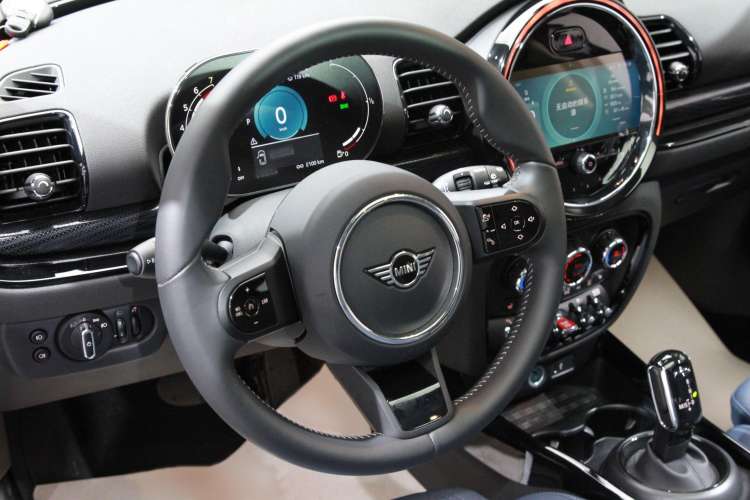 Used MINI Clubman 2023 1.5T COOPER Connoisseur Interior 2
