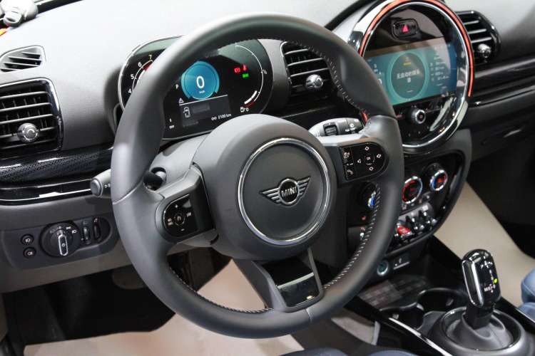 Used MINI Clubman 2023 1.5T COOPER Connoisseur Interior 3