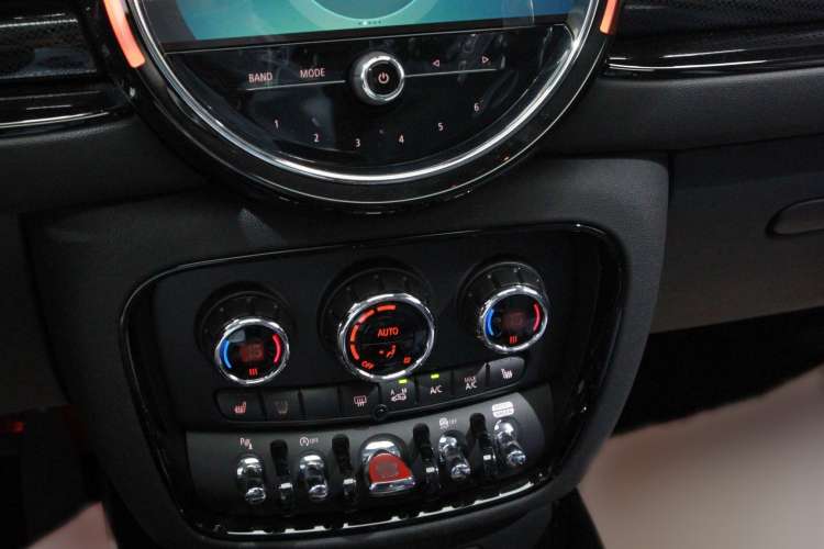 Used MINI Clubman 2023 1.5T COOPER Connoisseur Interior 4
