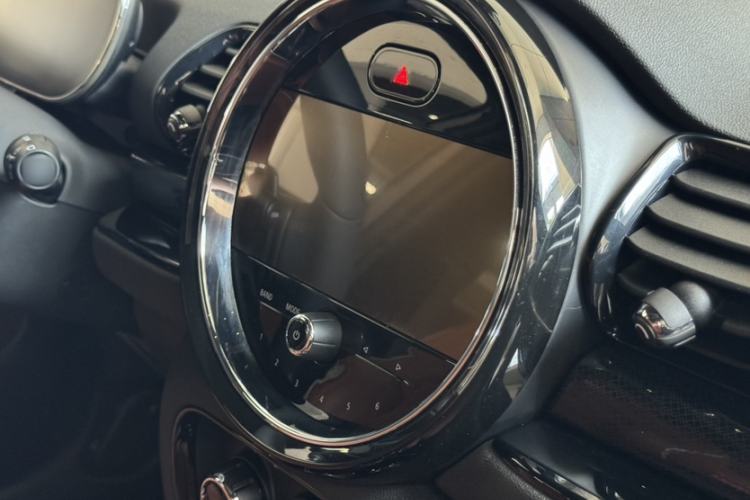 Used MINI Clubman 2023 Revised 2.0T COOPER S Connoisseur Interior 4