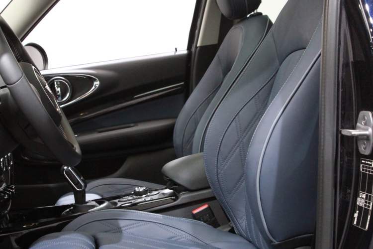 Used MINI Clubman 2023 1.5T COOPER Connoisseur Interior 6
