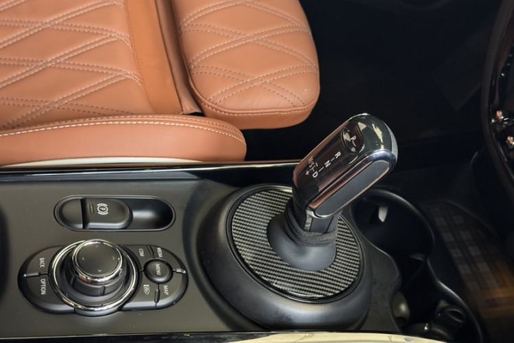 Used MINI Clubman 2023 Revised 2.0T COOPER S Connoisseur Interior 7