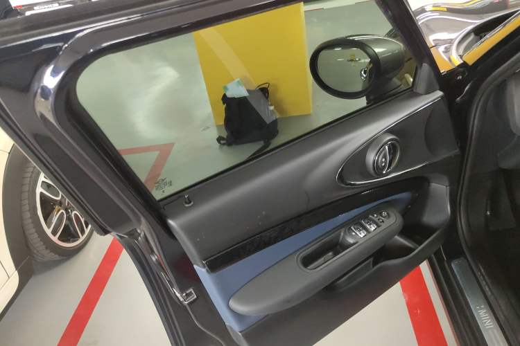 Used MINI Clubman 2023 1.5T COOPER Connoisseur Interior 7