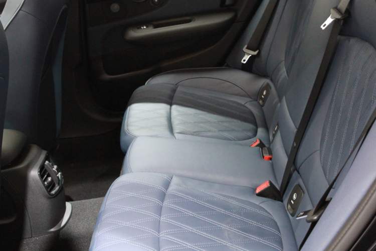 Used MINI Clubman 2023 1.5T COOPER Connoisseur Interior 8