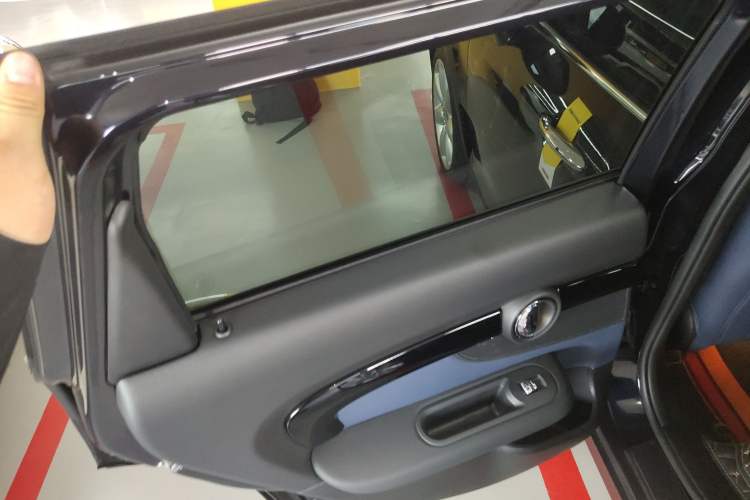 Used MINI Clubman 2023 1.5T COOPER Connoisseur Interior 8