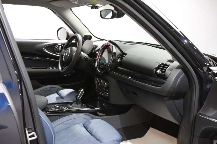 Used MINI Clubman 2023 1.5T COOPER Connoisseur Interior 9