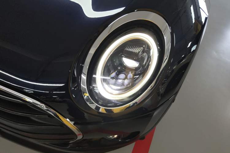 Used MINI Clubman 2023 1.5T COOPER Connoisseur Left Front Headlight