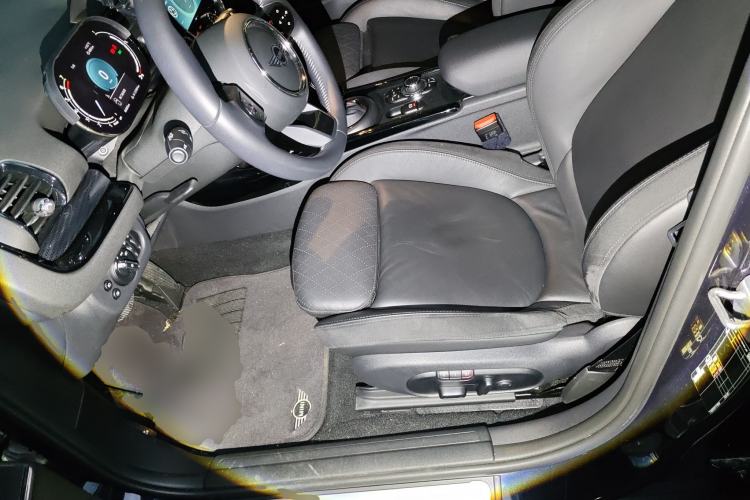 Used MINI Clubman 2023 1.5T COOPER Connoisseur Left Front Seat