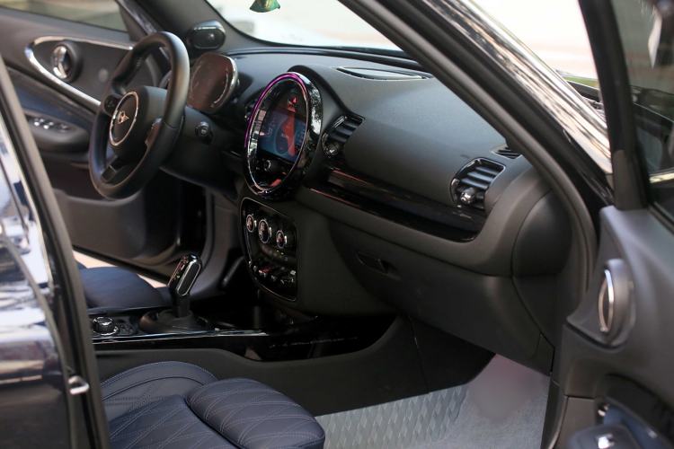 Used MINI Clubman 2023 Revised 2.0T COOPER S Connoisseur Right Front Seat