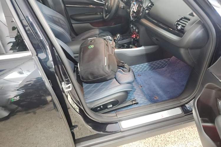 Used MINI Clubman 2023 2.0T COOPER S Connoisseur Right Front Seat