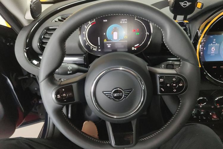 Used MINI Clubman 2023 1.5T COOPER Connoisseur Steering Wheel