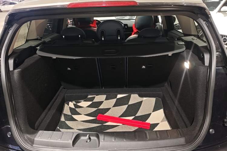 Used MINI Clubman 2023 Refresh 1.5T COOPER Connoisseur Trunk
