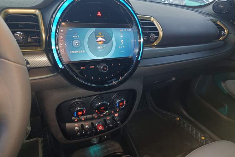 Used MINI Clubman 2023 2.0T COOPER S Free Spirit Special Edition Audio And AC Panel