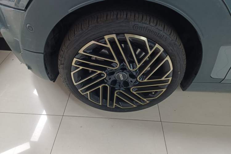 Used MINI Clubman 2023 2.0T COOPER S Free Spirit Special Edition Exterior 7