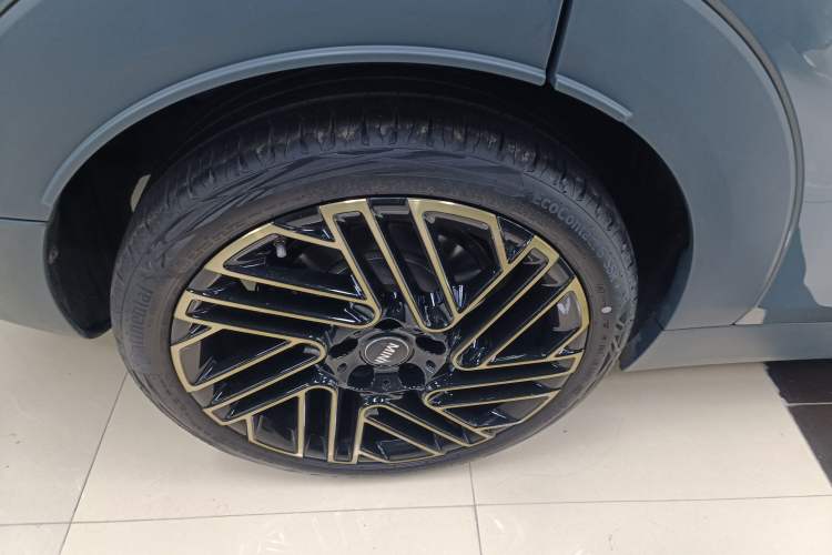 Used MINI Clubman 2023 2.0T COOPER S Free Spirit Special Edition Exterior 8