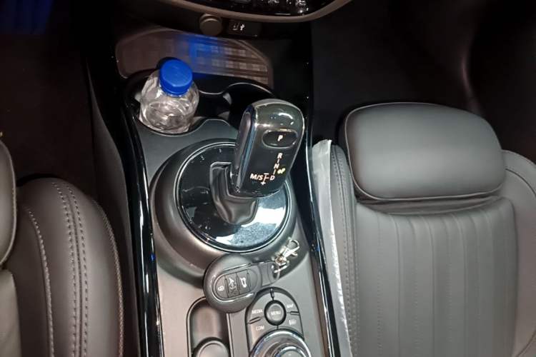Used MINI Clubman 2023 Revised 2.0T COOPER S Connoisseur Gear Lever