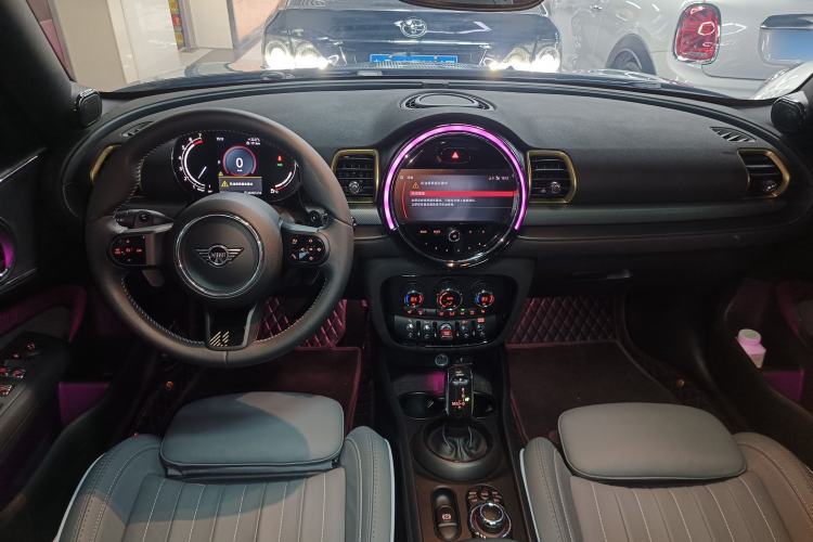 Used MINI Clubman 2023 2.0T COOPER S Free Spirit Special Edition Interior 2