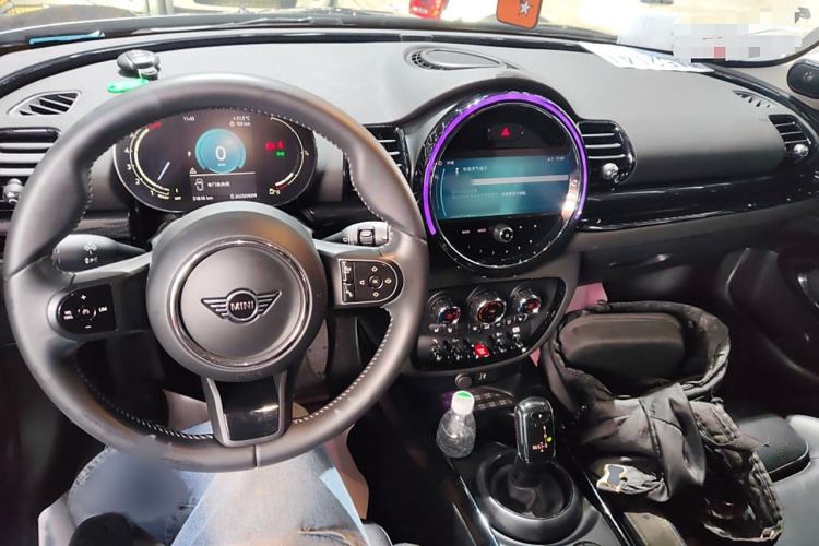 Used MINI Clubman 2023 1.5T COOPER Connoisseur Interior 2