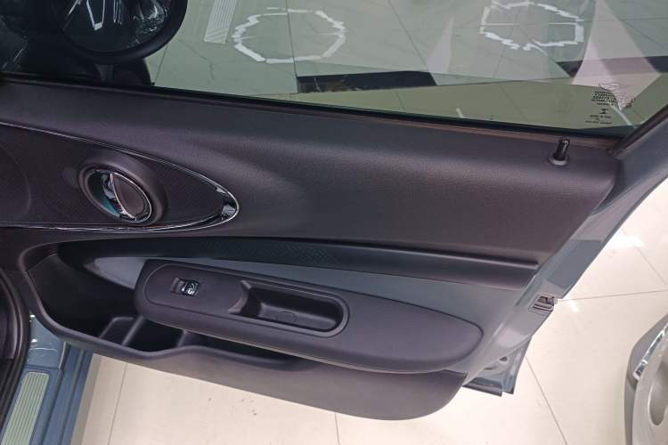 Used MINI Clubman 2023 2.0T COOPER S Free Spirit Special Edition Interior 5