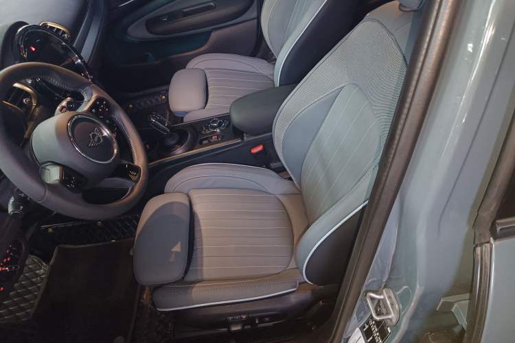 Used MINI Clubman 2023 2.0T COOPER S Free Spirit Special Edition Left Front Seat