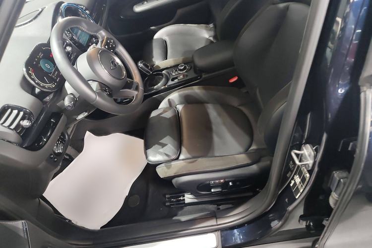 Used MINI Clubman 2023 1.5T COOPER Connoisseur Left Front Seat