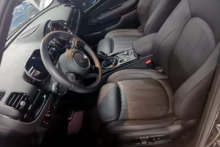 Used MINI Clubman 2023 Revised 2.0T COOPER S Connoisseur Left Front Seat