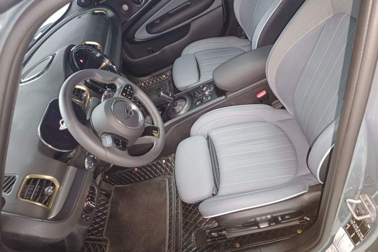 Used MINI Clubman 2023 2.0T COOPER S Free Spirit Special Edition Left Front Seat