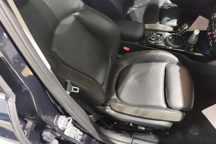 Used MINI Clubman 2023 1.5T COOPER Connoisseur Right Front Seat