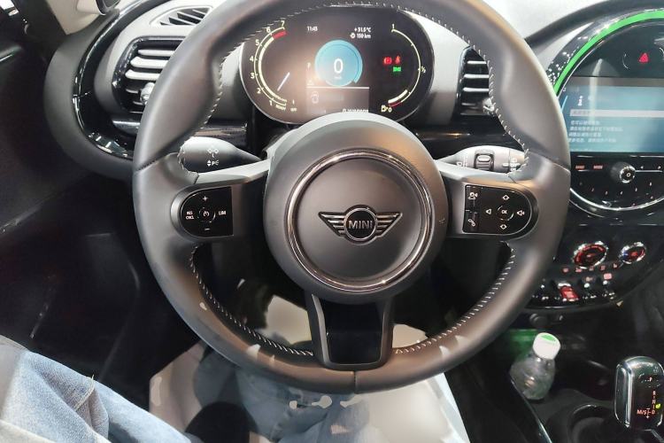 Used MINI Clubman 2023 1.5T COOPER Connoisseur Steering Wheel