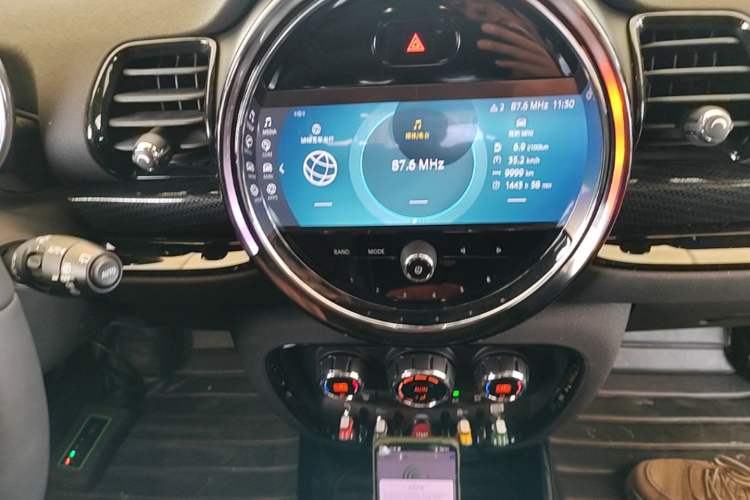 Used MINI Clubman 2023 1.5T COOPER Connoisseur Audio And AC Panel