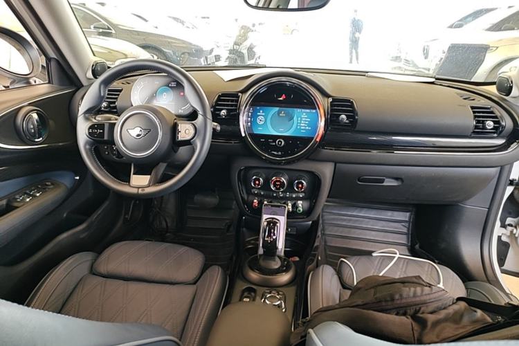 Used MINI Clubman 2023 1.5T COOPER Connoisseur Center Console
