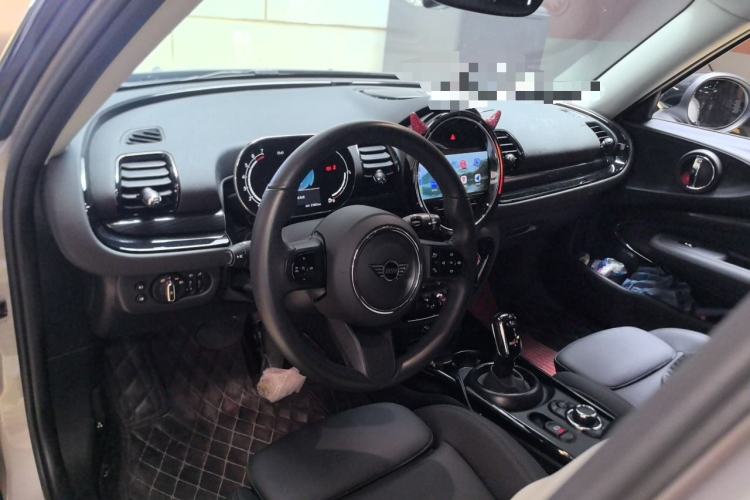 Used MINI Clubman 2023 Updated 1.5T COOPER Classic Edition Center Console